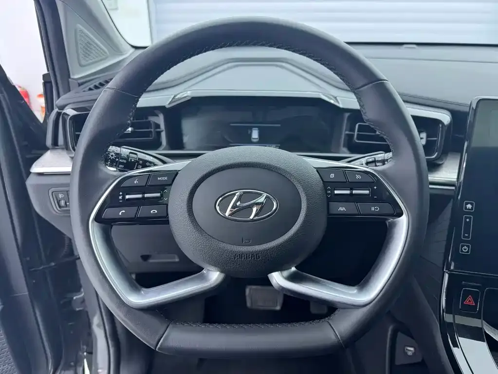 Hyundai Custo — фото 5