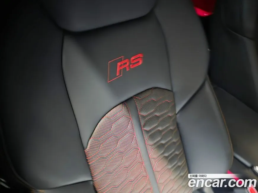Audi RS7 — фото 8