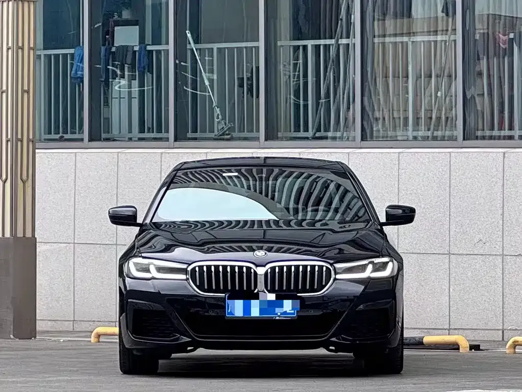 BMW 5 Series — фото 3
