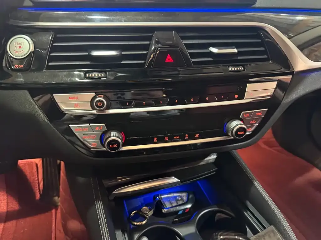 BMW 5 Series — фото 10