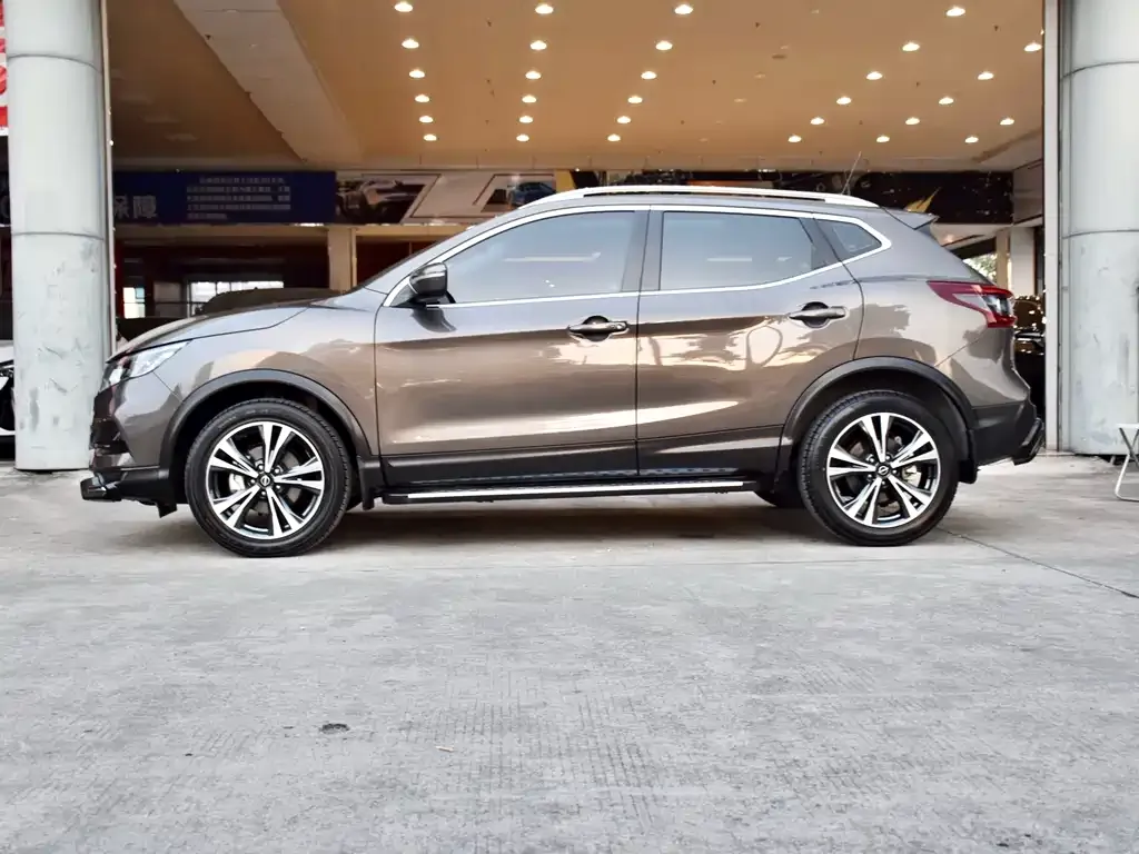 Nissan Qashqai — фото 4