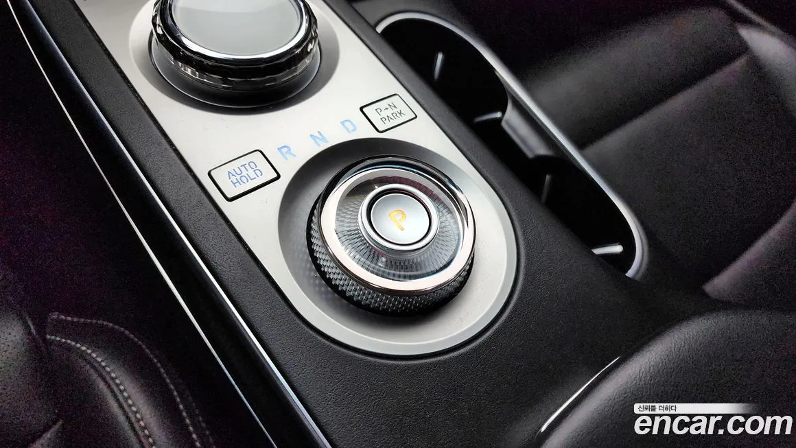 Genesis GV70 — фото 9