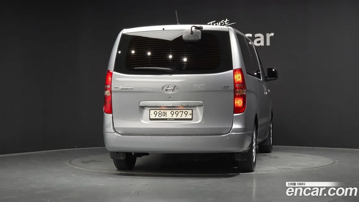 Hyundai Starex — фото 4