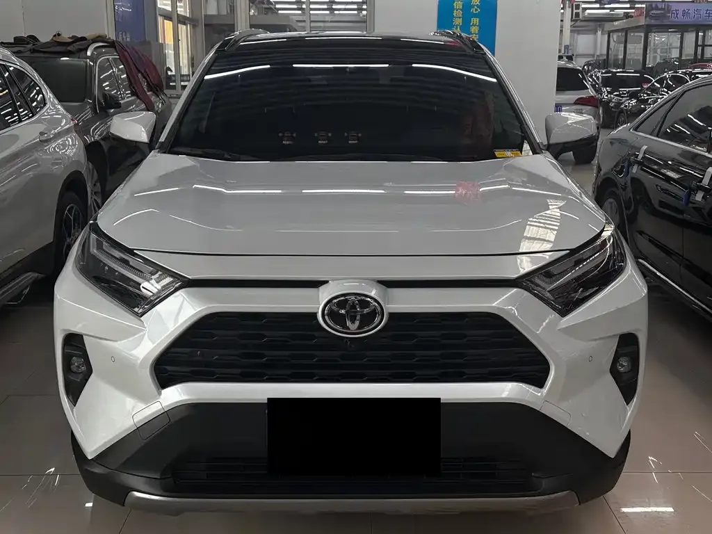 Toyota RAV4 — фото 2