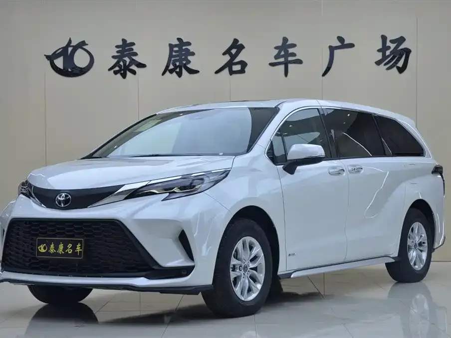 Toyota Granvia — фото 1