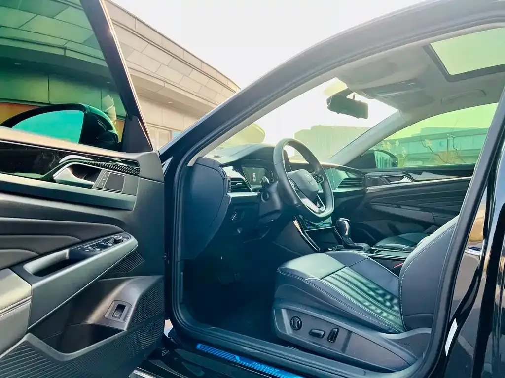 Volkswagen Passat — фото 8