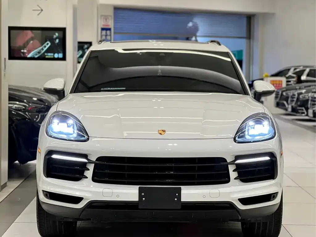 Porsche Cayenne — фото 2