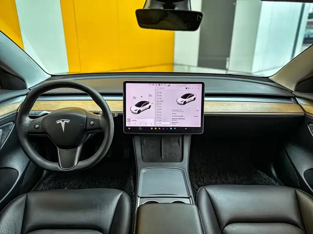 Tesla Model 3 — фото 5