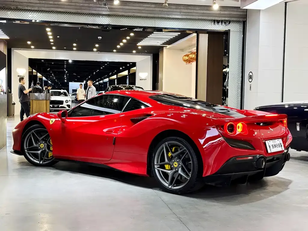 Ferrari F8 — фото 4