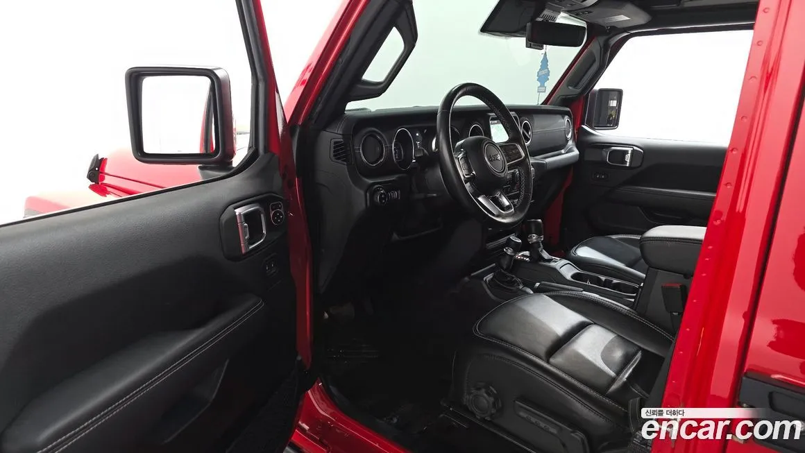 Jeep Wrangler — фото 10