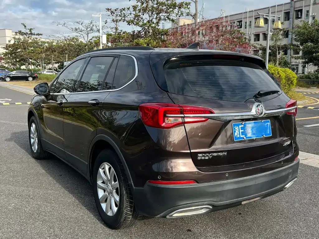 Buick Envision Plus — фото 5