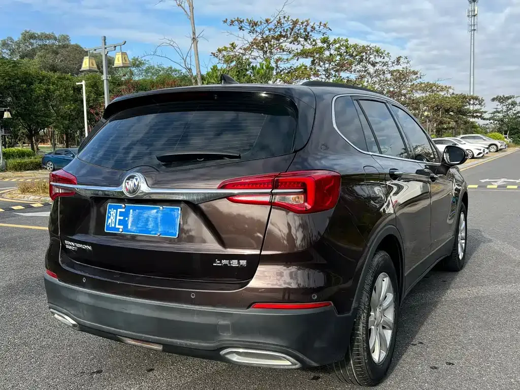 Buick Envision Plus — фото 6