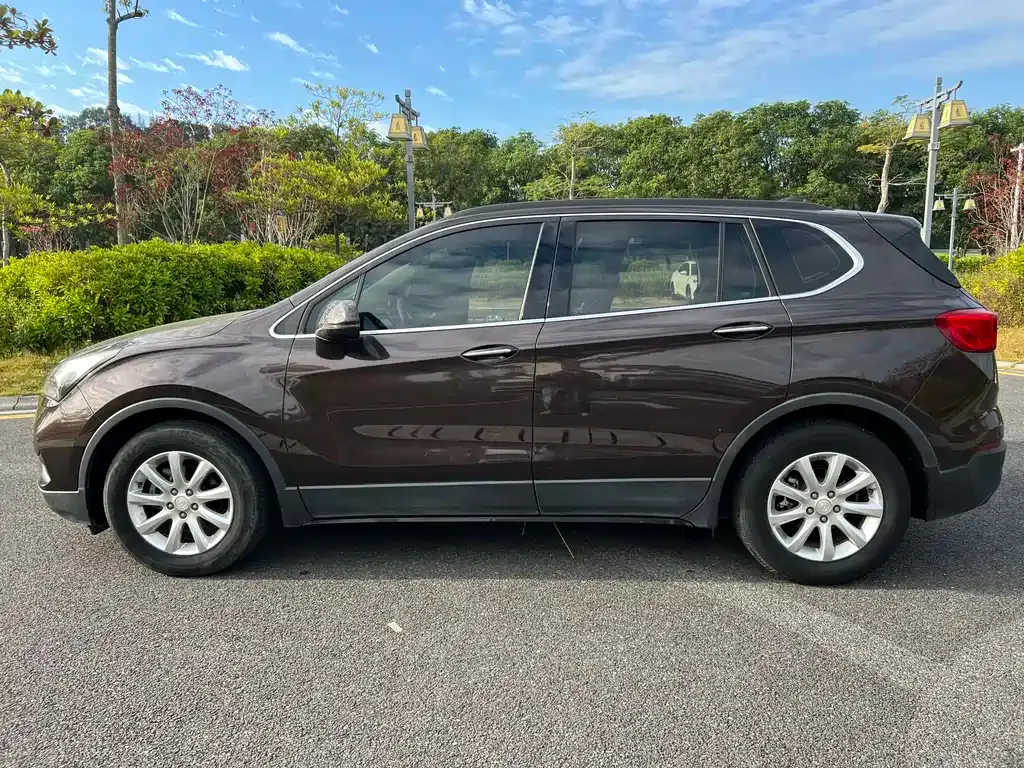 Buick Envision Plus — фото 7