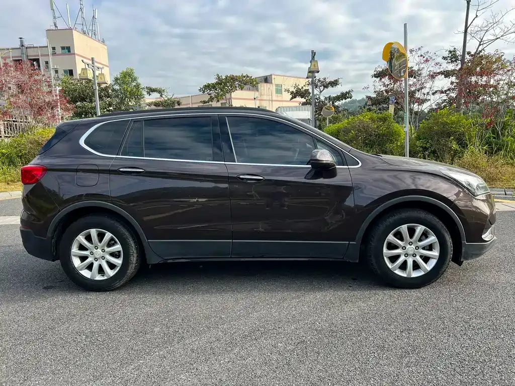 Buick Envision Plus — фото 8
