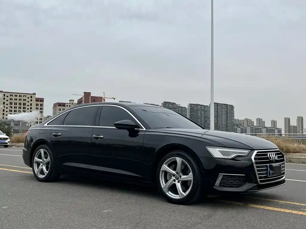 Audi A6L — фото 2