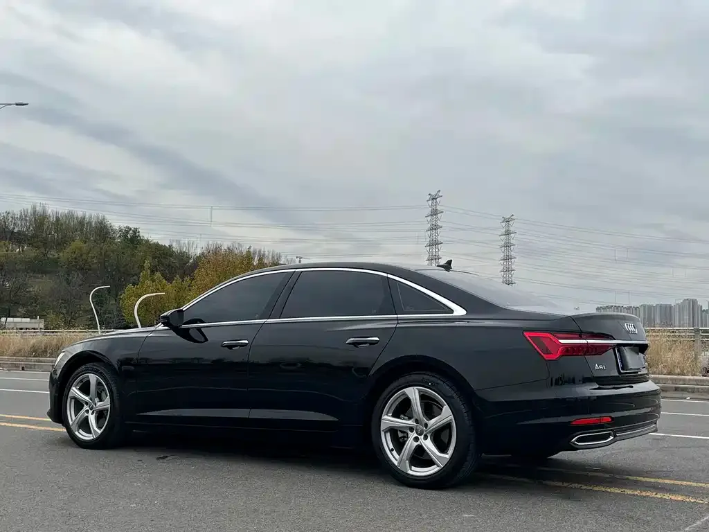 Audi A6L — фото 4