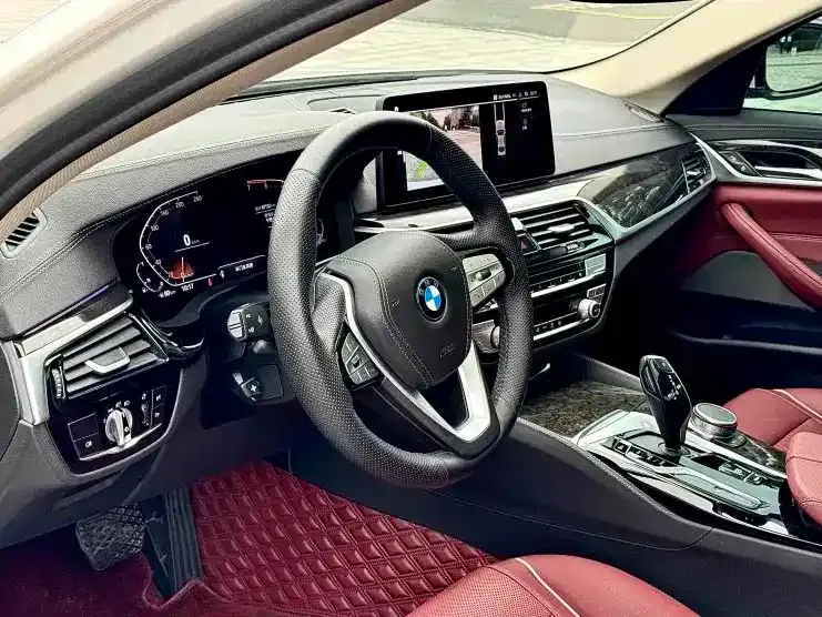 BMW 5 Series — фото 4