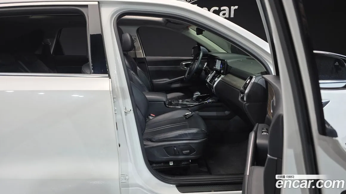 Kia Sorento — фото 10