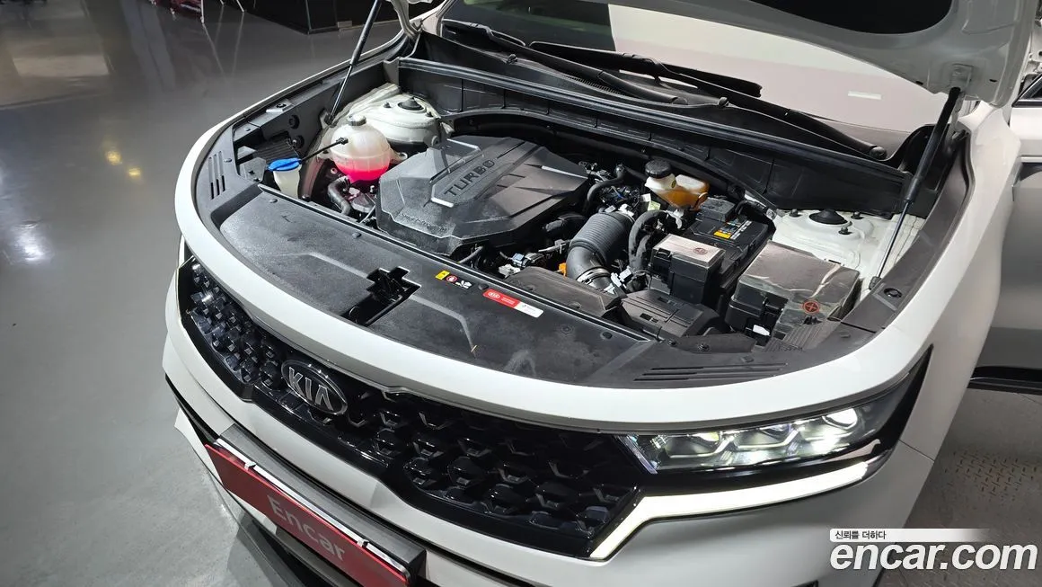 Kia Sorento — фото 6
