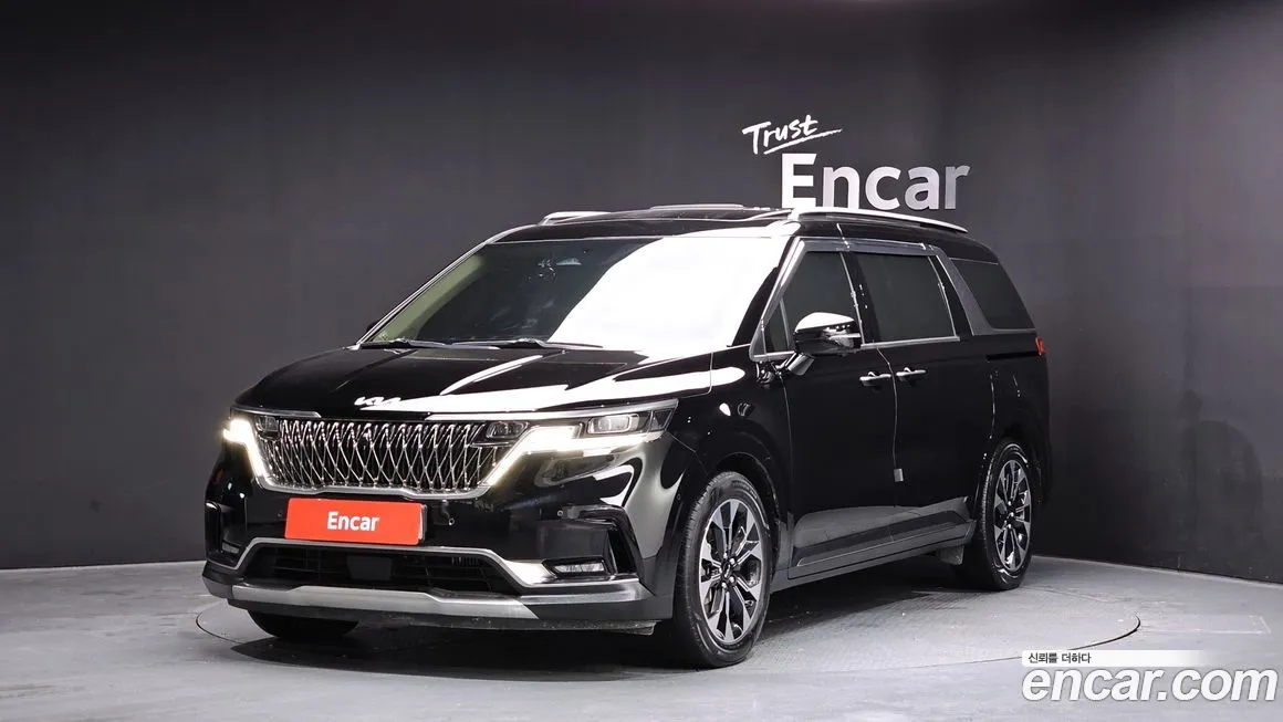 Kia Carnival — фото 1