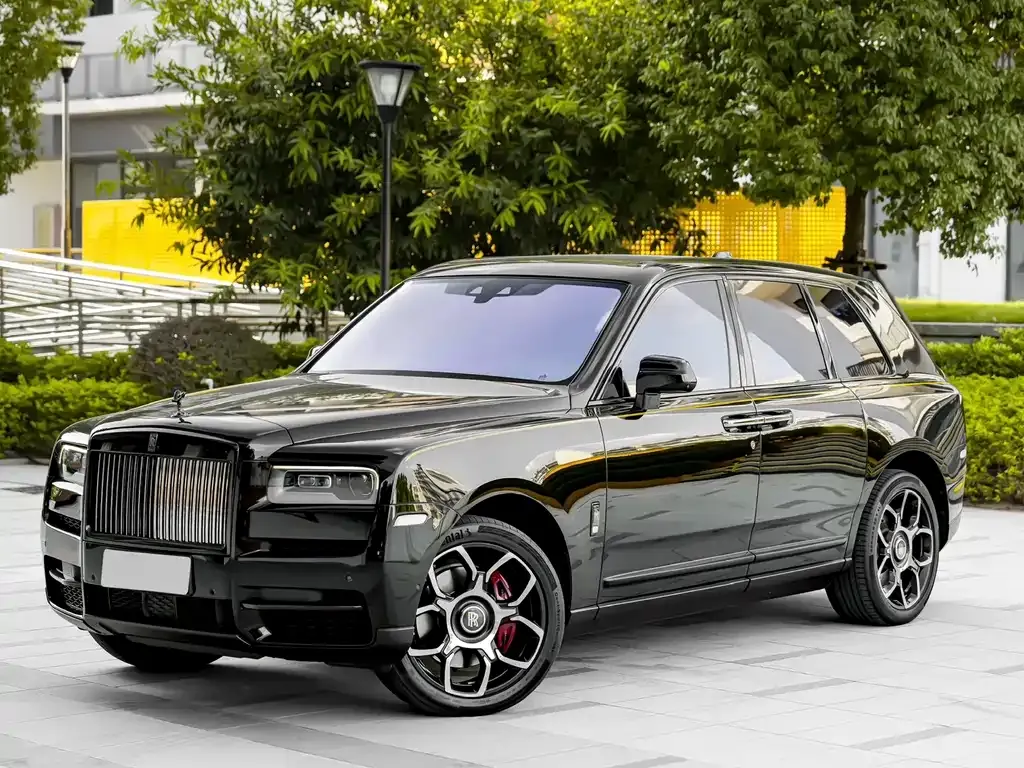Rolls-Royce Cullinan — фото 1