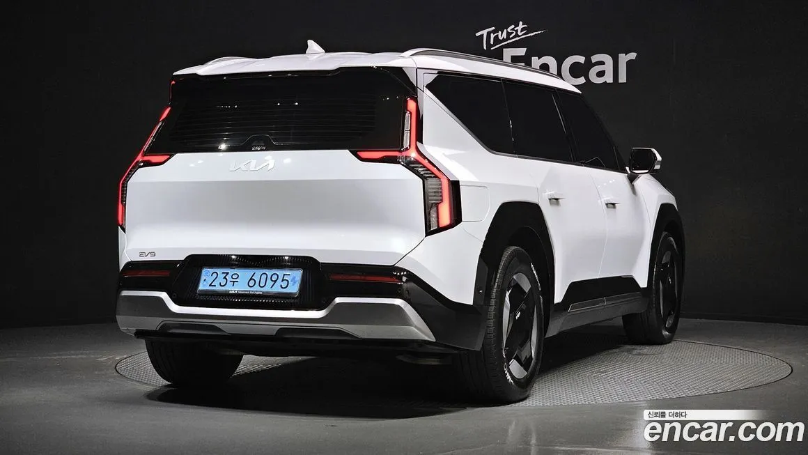 Kia EV9 — фото 2