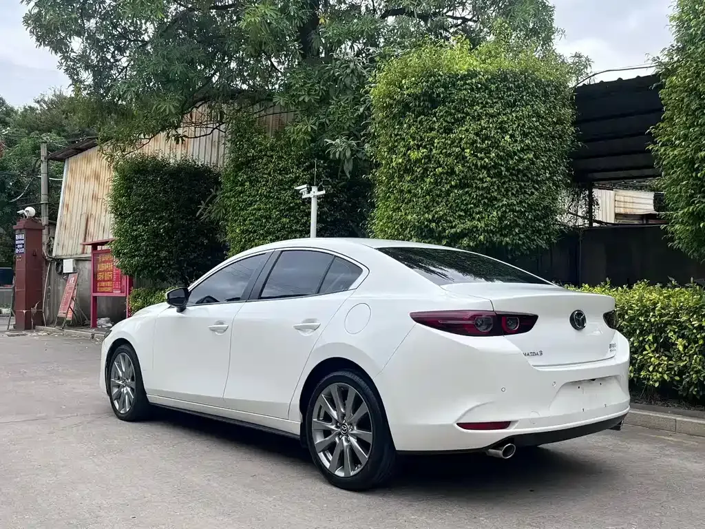 Mazda 3 Axela — фото 6