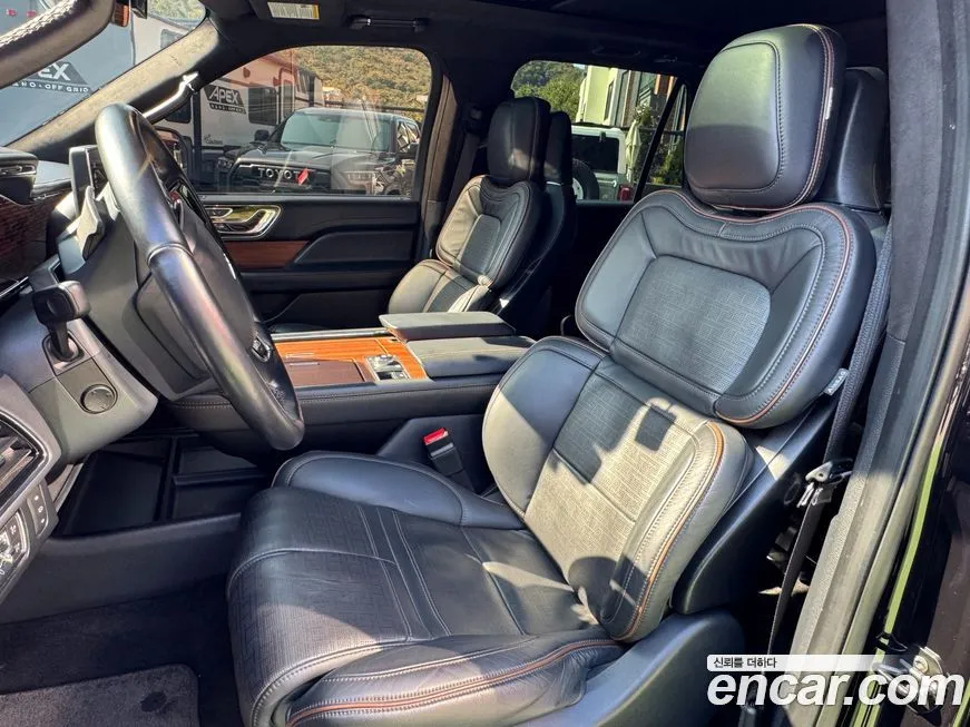 Lincoln Navigator — фото 10