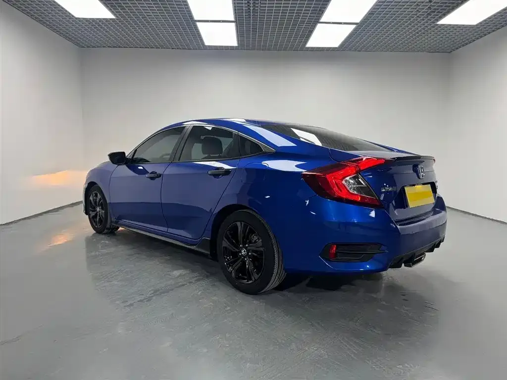 Honda Civic — фото 3