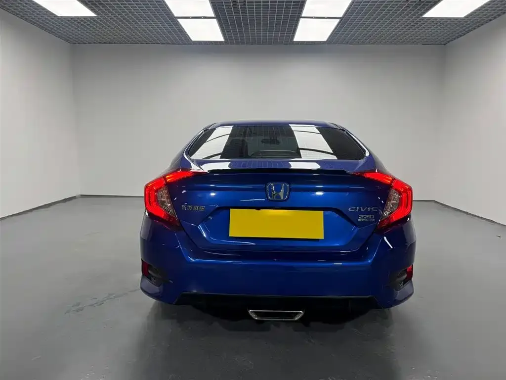 Honda Civic — фото 8
