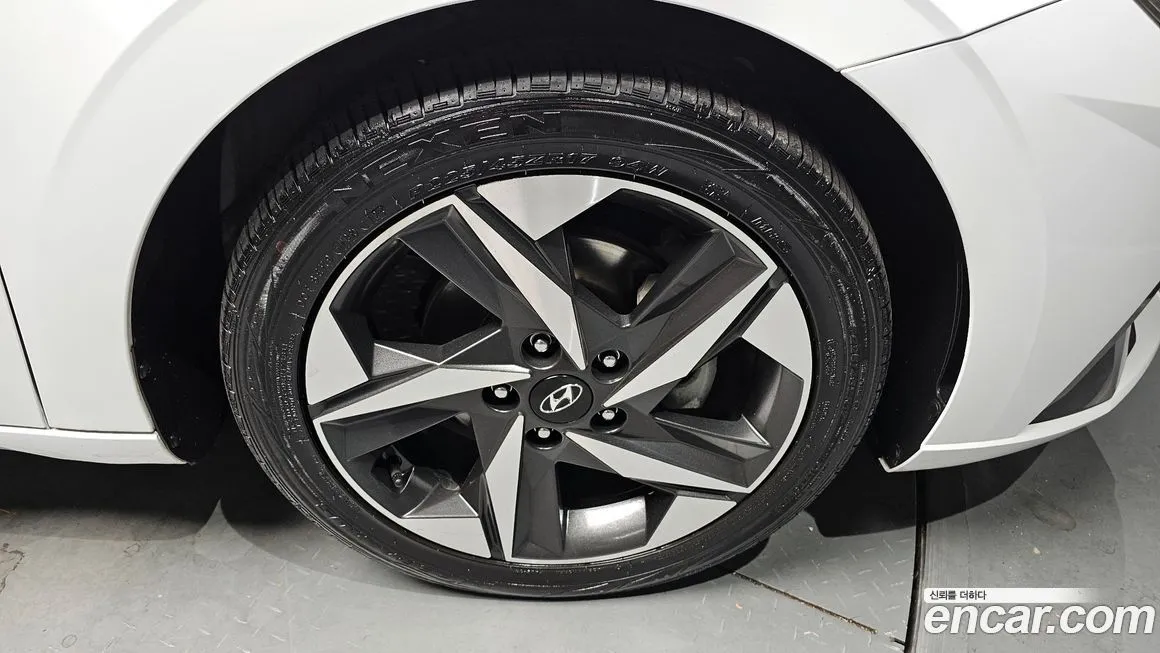 Hyundai AVANTE — фото 5