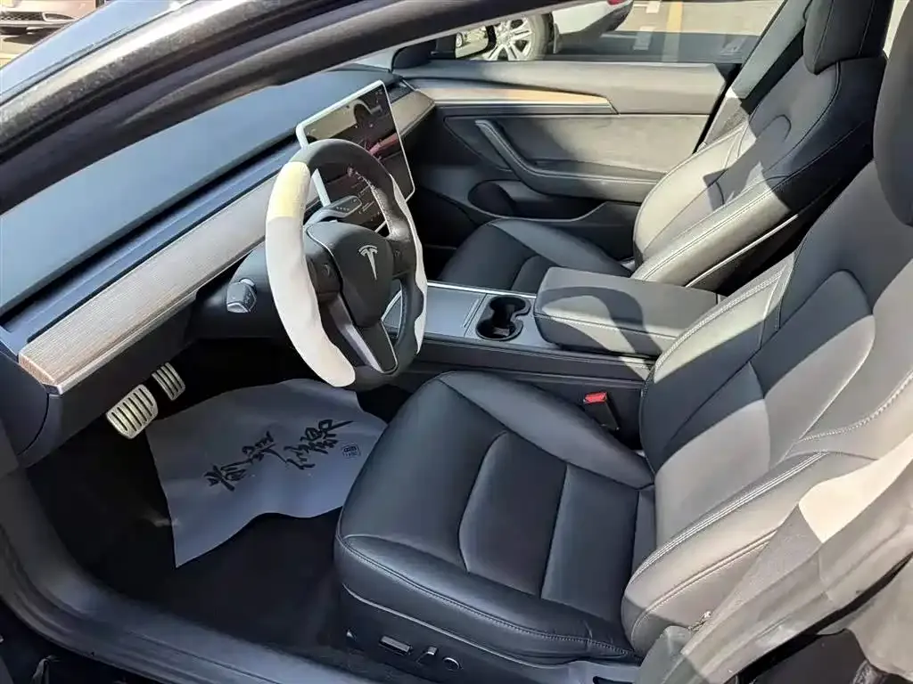 Tesla Model 3 — фото 4