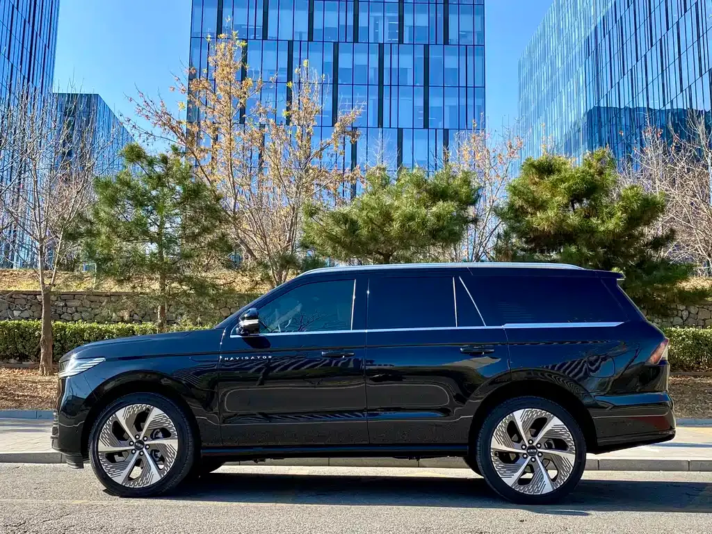 Lincoln Navigator — фото 5
