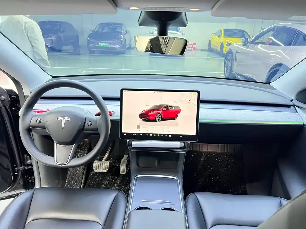 Tesla Model Y — фото 5