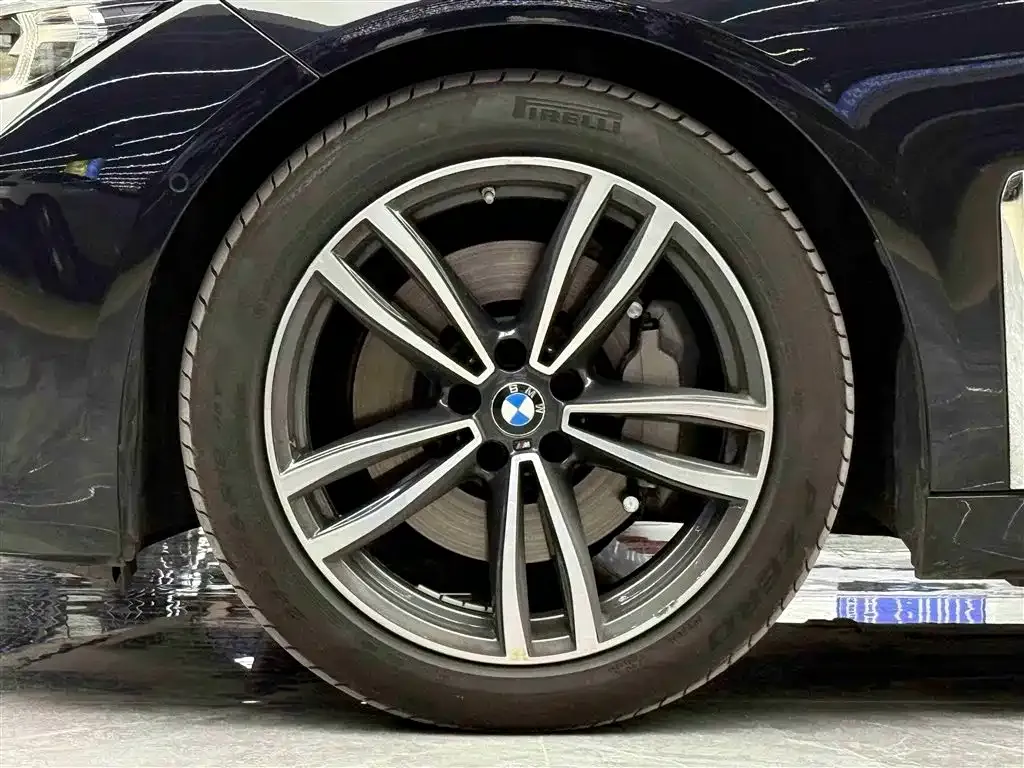 BMW 7 Series — фото 4
