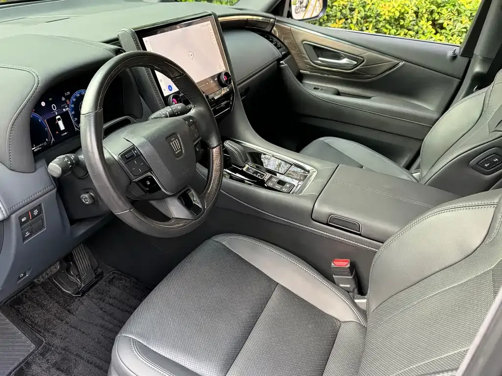 Toyota Vellfire — фото 6
