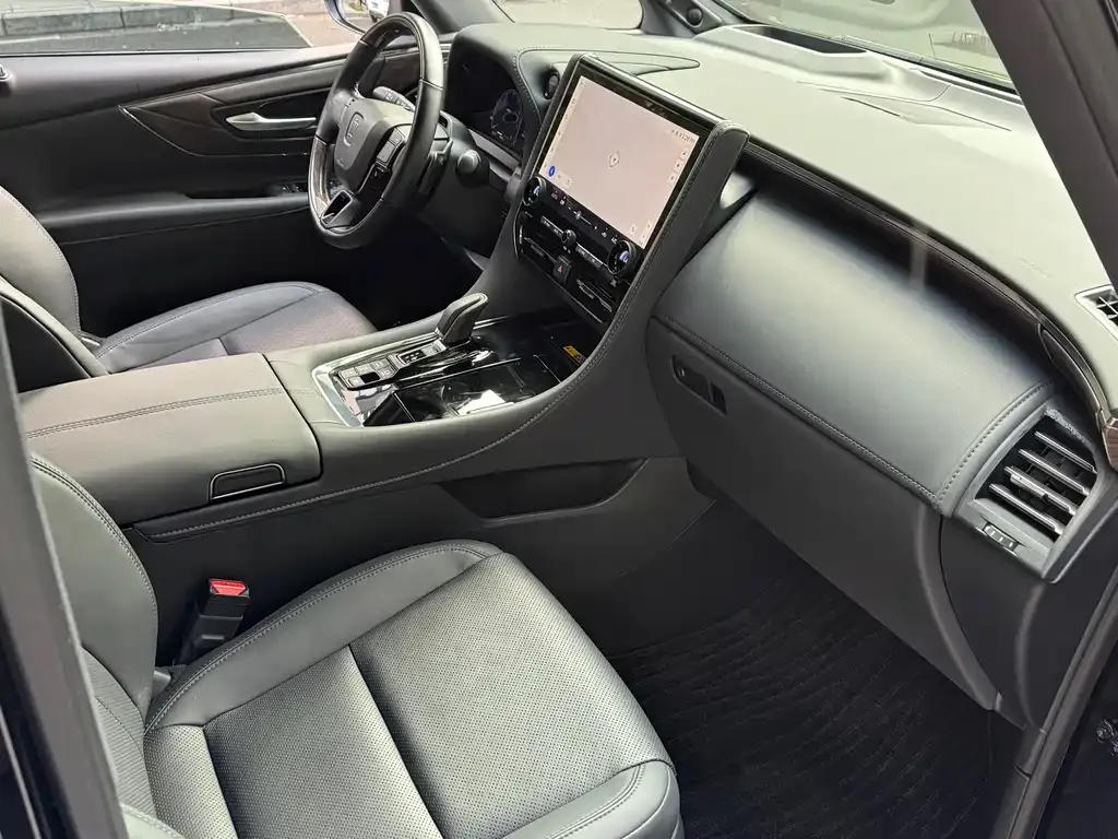 Toyota Vellfire — фото 7