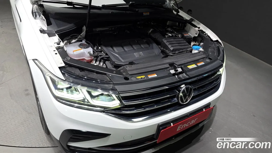 Volkswagen Tiguan — фото 6