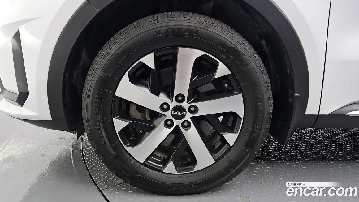 Kia Sorento — фото 5