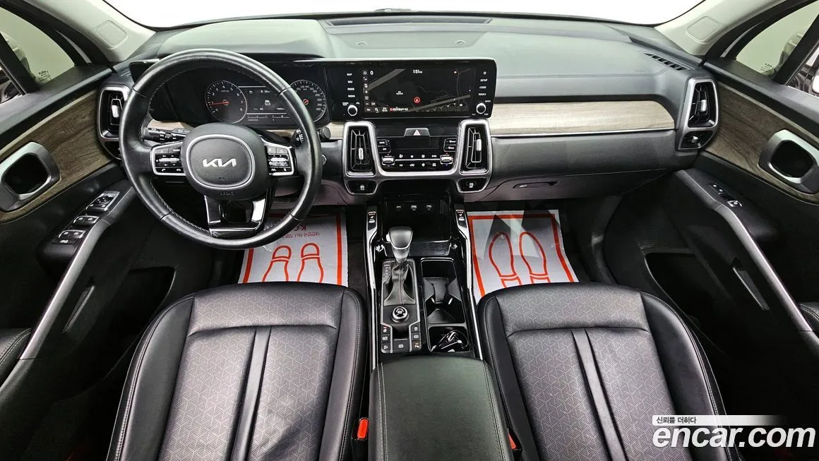 Kia Sorento — фото 7