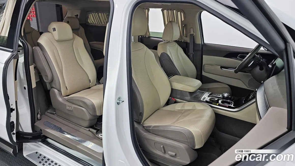 Kia Carnival — фото 10