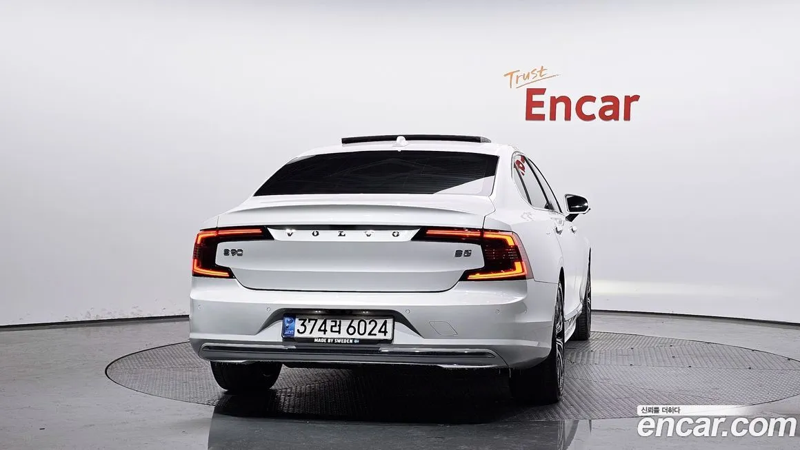 Volvo S90 — фото 4