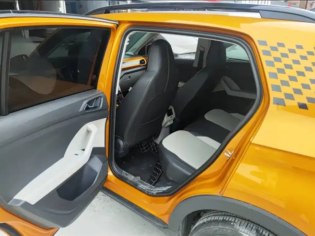 Volkswagen T-Cross — фото 8