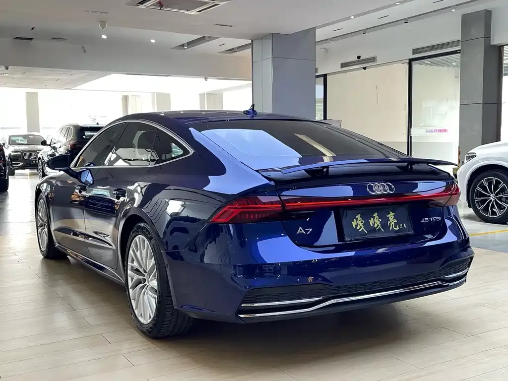 Audi A7 — фото 9