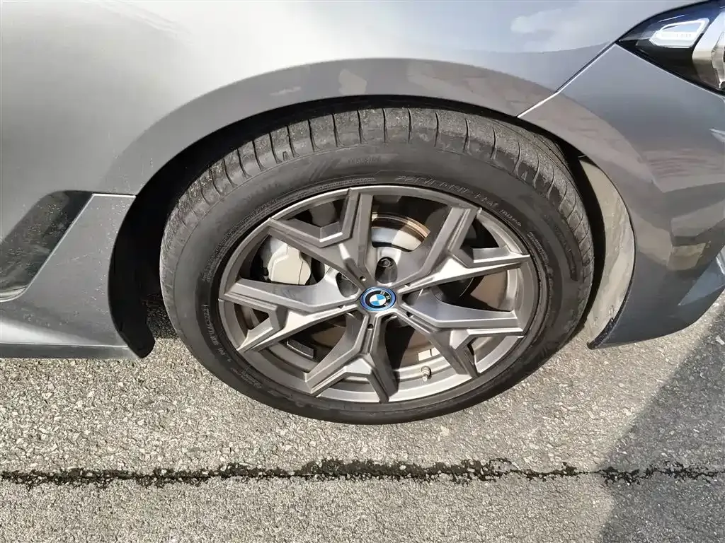 BMW i3 — фото 9