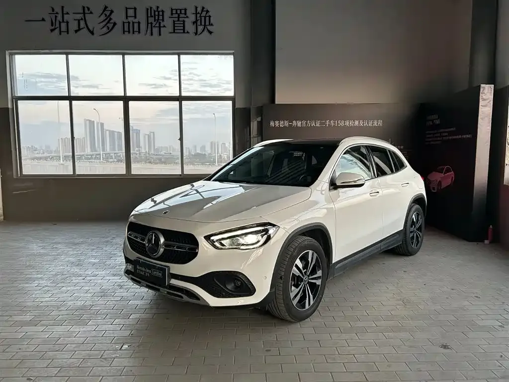 Mercedes-Benz GLA — фото 1