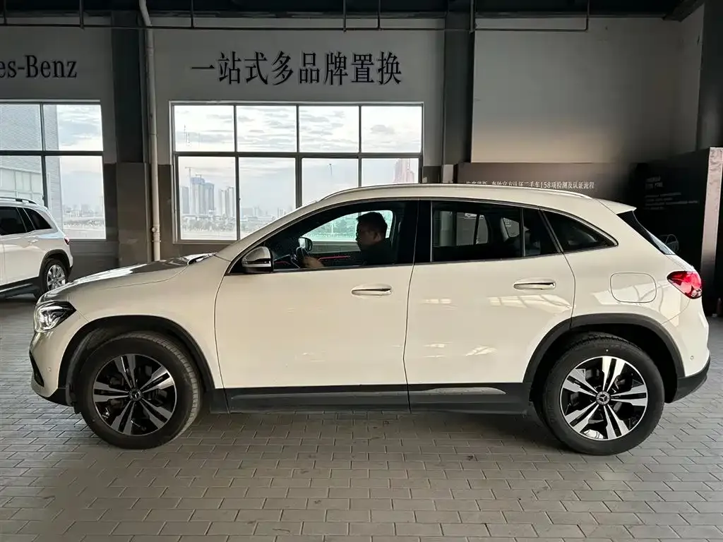 Mercedes-Benz GLA — фото 3
