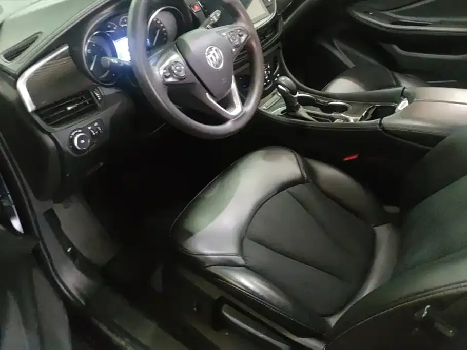 Buick Envision Plus — фото 9