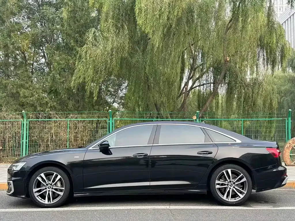 Audi A6L — фото 4