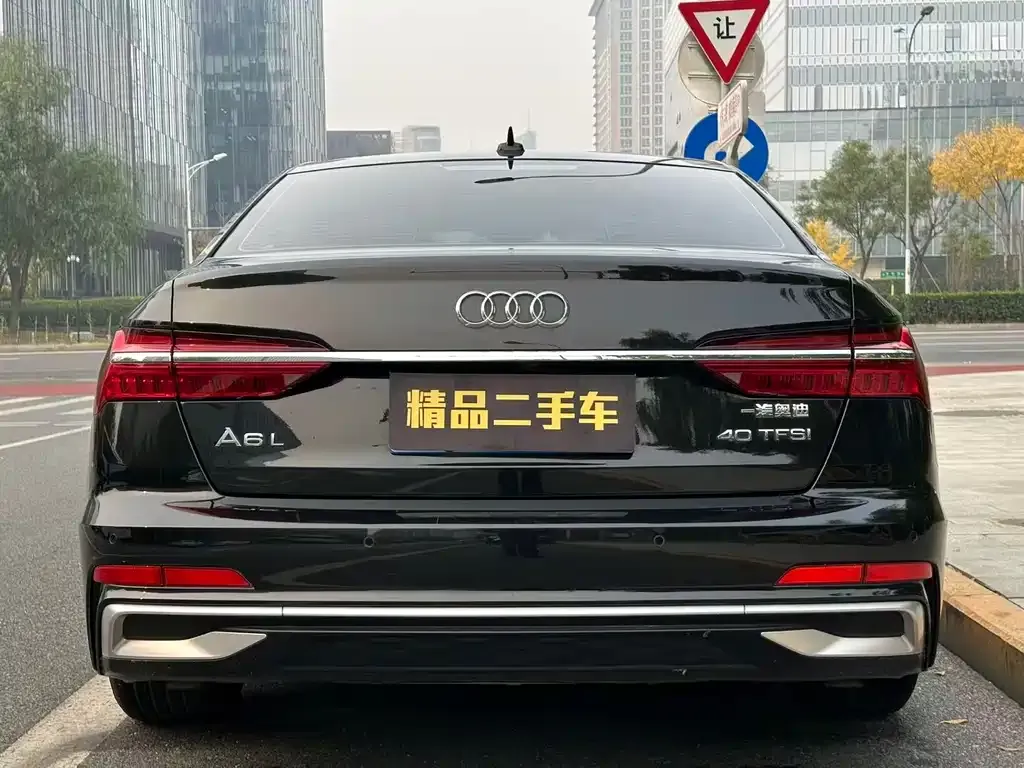 Audi A6L — фото 7